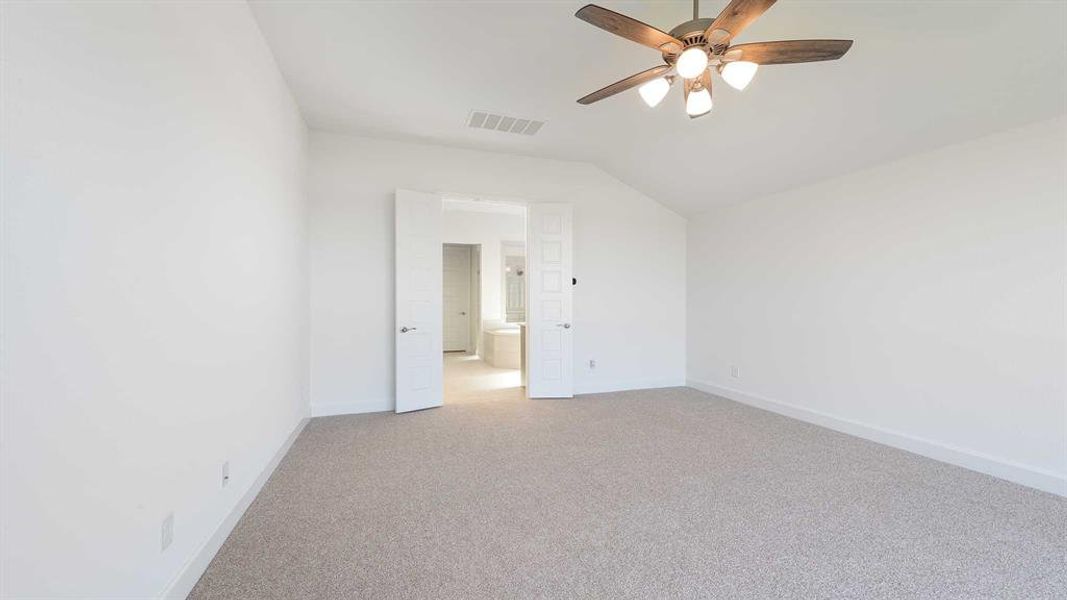 Spacious, unfurnished interior of a new home in Terraces 62', Rockwall (Image 15). Spacious, unfurnished interior of a new home in Terraces 62', Rockwall (Image 15).