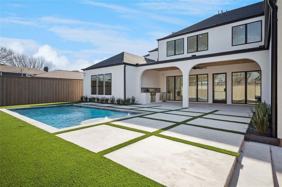 Exterior details and patio area of a home in , Dallas (Image 3).