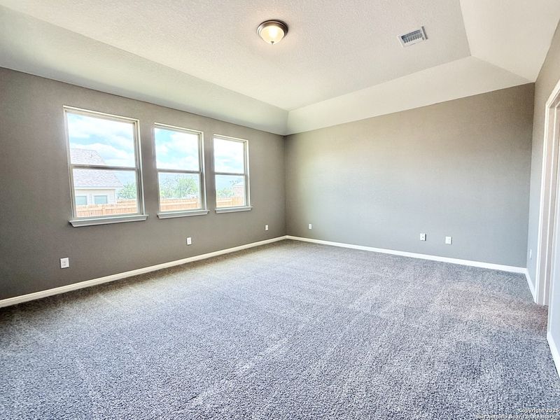 Spacious, unfurnished interior of a new home in , Pleasanton (Image 20). Spacious, unfurnished interior of a new home in , Pleasanton (Image 20).