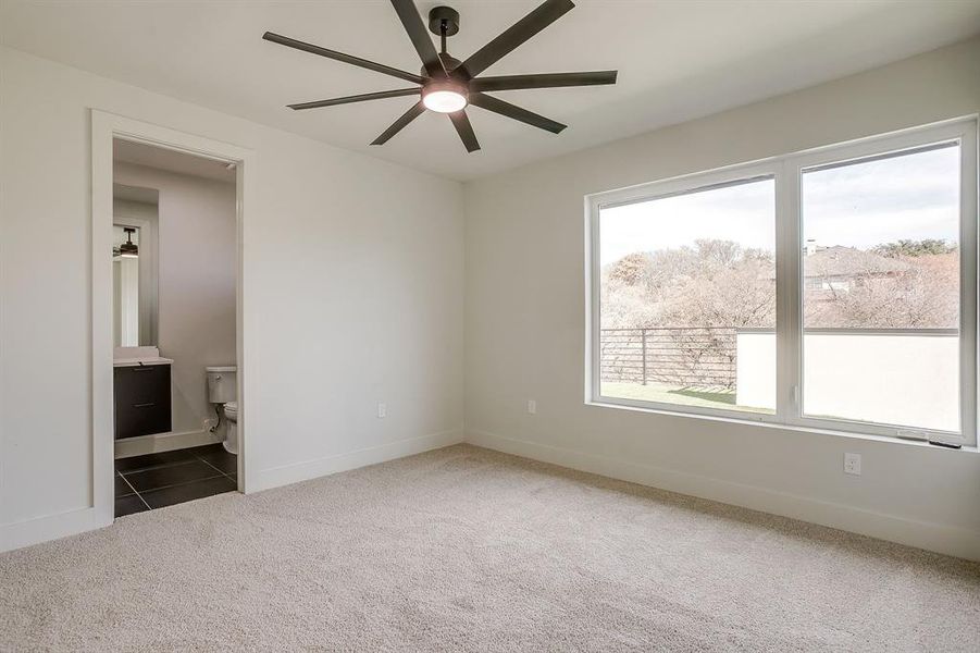 Spacious, unfurnished interior of a new home in , Arlington (Image 21).