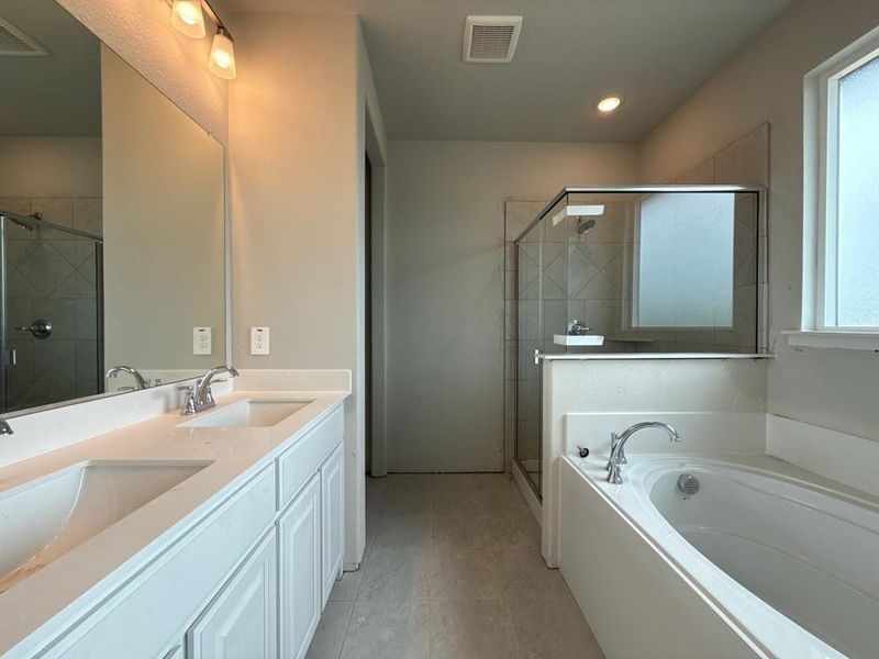 Furnished interior in a model home at Honeysuckle Ranch in Paradise (Image 6).