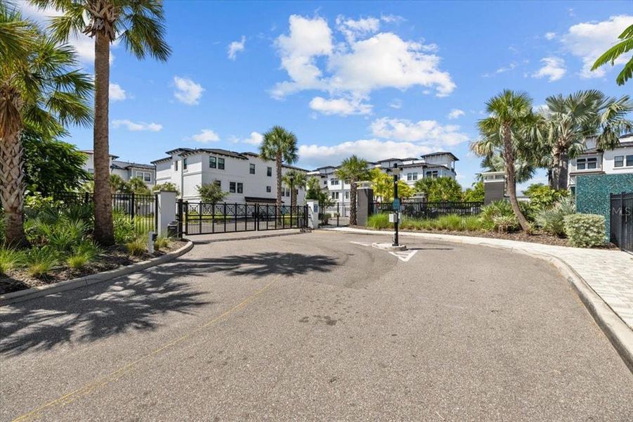 Community amenities in , Tampa (Image 36).