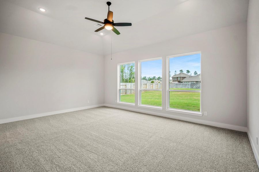 Spacious, unfurnished interior of a new home in ARTAVIA 55' Lots, Conroe (Image 38).