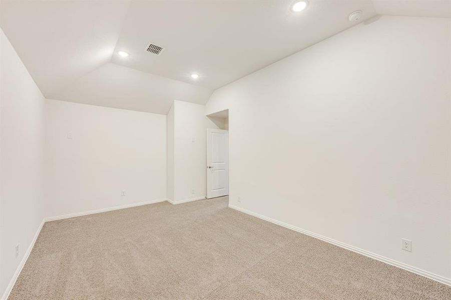 Spacious, unfurnished interior of a new home in Union Park Classic 55, Little Elm (Image 20).