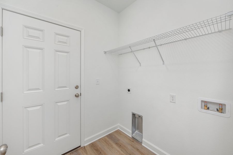 Representative unfurnished interior of a home built from the Franklin by CJL Homes in McCarthy Estates, Defuniak Springs (Image 33).
