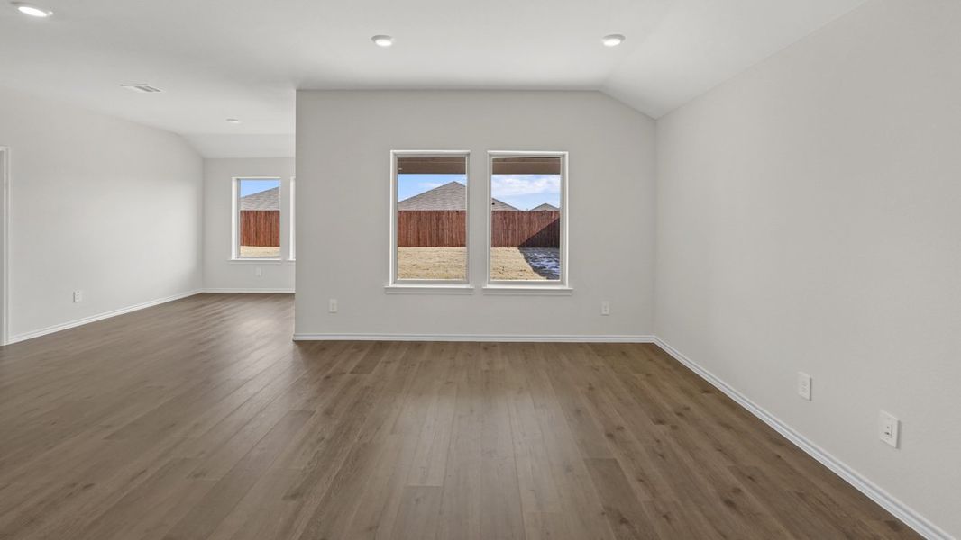 Spacious, unfurnished interior of a new home in Frontier Pointe, Princeton (Image 5).