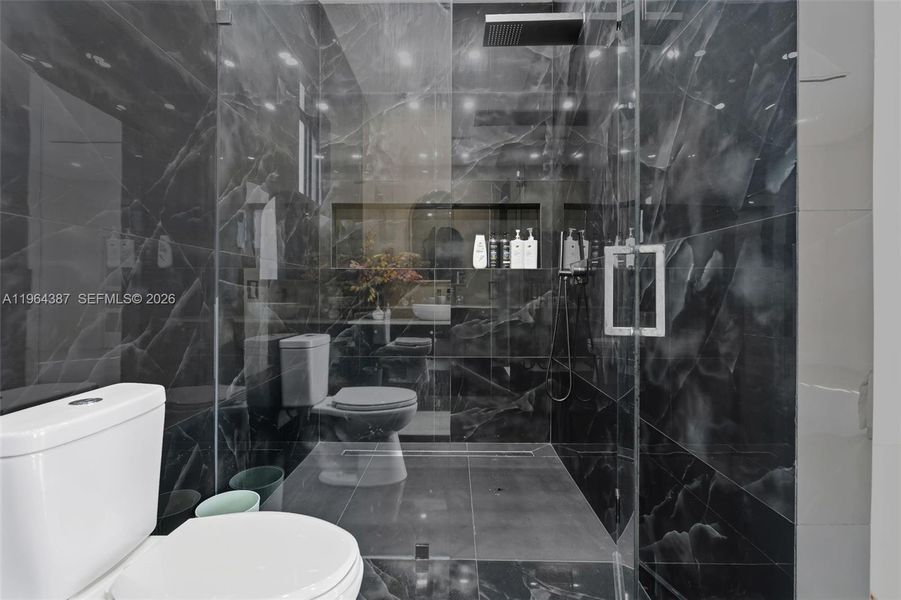 Furnished interior view inside a new home in , Clewiston (Image 16).