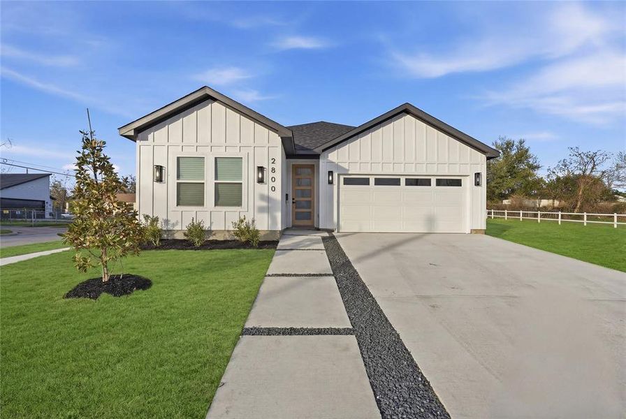 Front exterior of a new home in , Dallas, TX, highlighting curb appeal (Image 2). Front exterior of a new home in , Dallas, TX, highlighting curb appeal (Image 2).