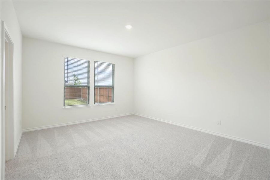 Spacious, unfurnished interior of a new home in Heartland Signature, Heartland (Image 19).