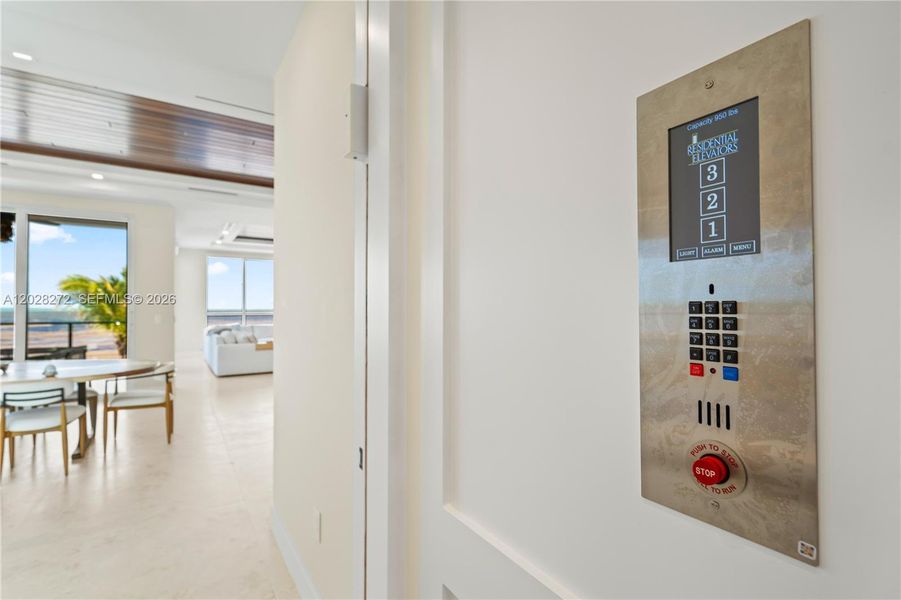 Furnished interior view inside a new home in , Marathon (Image 52).