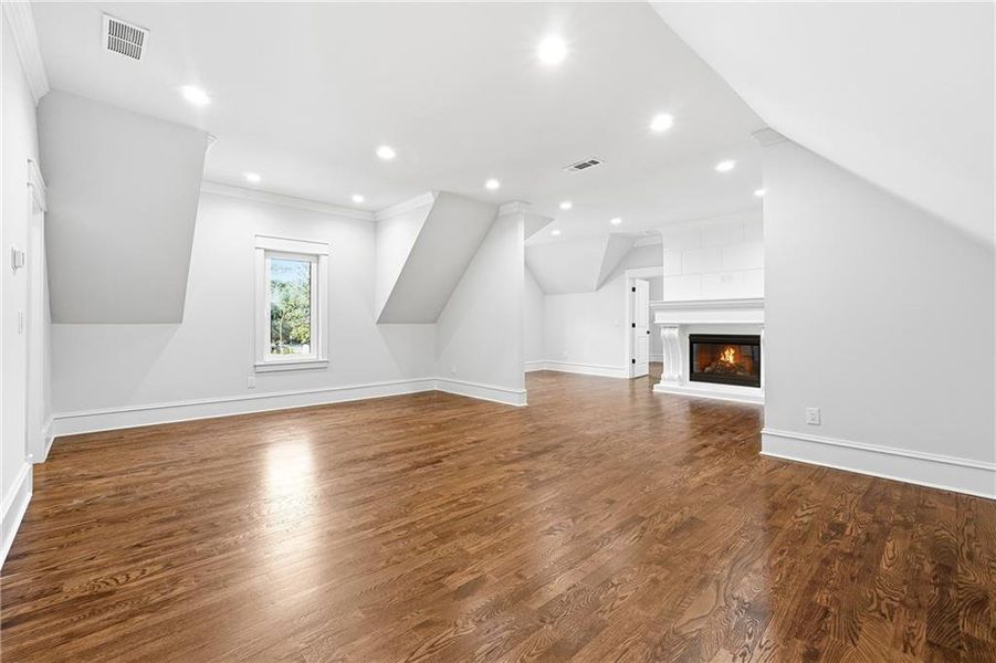 Spacious, unfurnished interior of a new home in , Roswell (Image 39). Spacious, unfurnished interior of a new home in , Roswell (Image 39).