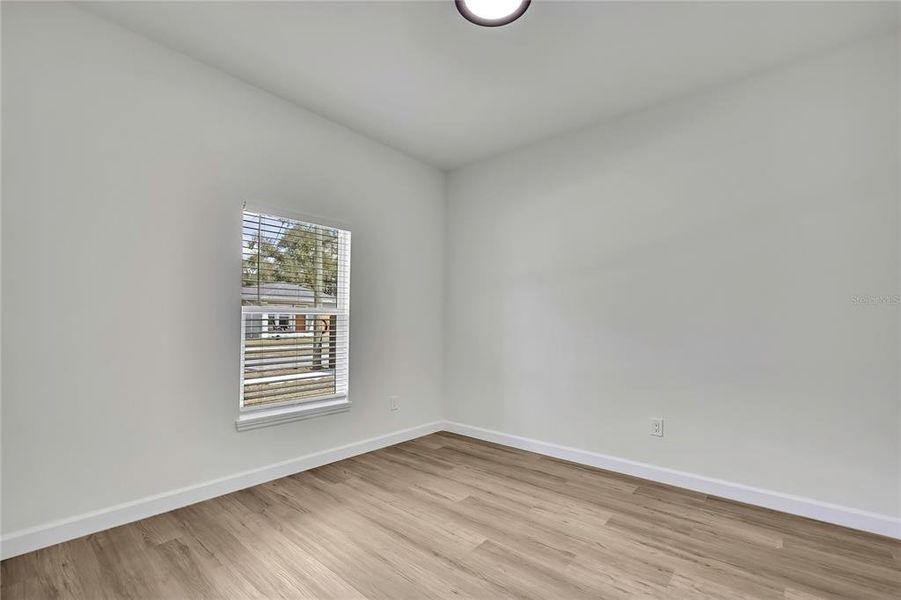 Spacious, unfurnished interior of a new home in , Tampa (Image 43).