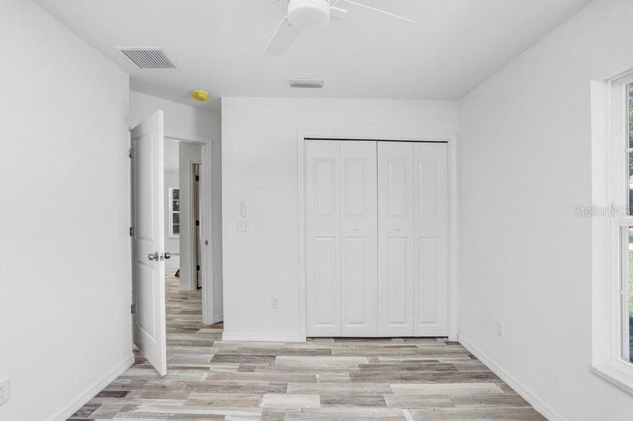 Spacious, unfurnished interior of a new home in , Summerfield (Image 10).