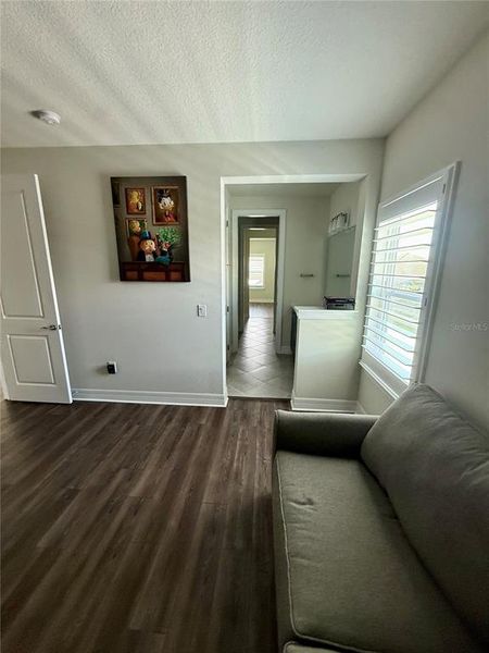 Spacious, unfurnished interior of a new home in , Orlando (Image 26).