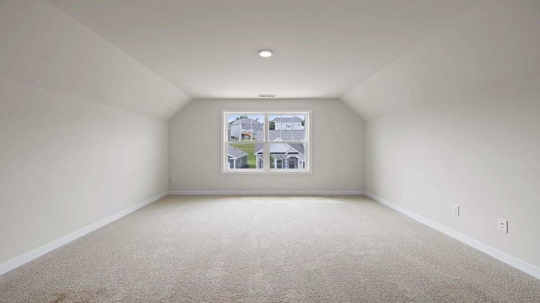Spacious, unfurnished interior of a new home in Cottonwood Ridge, Piedmont (Image 22).