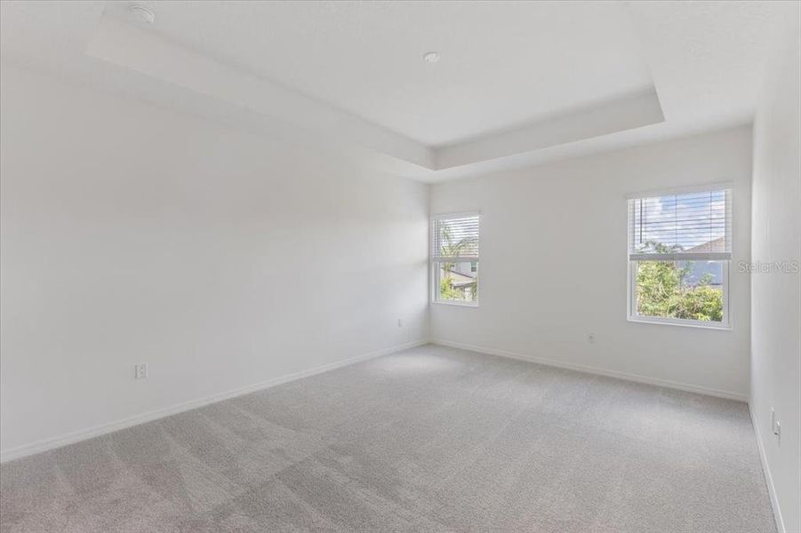 Spacious, unfurnished interior of a new home in Brixton, St. Cloud (Image 9).
