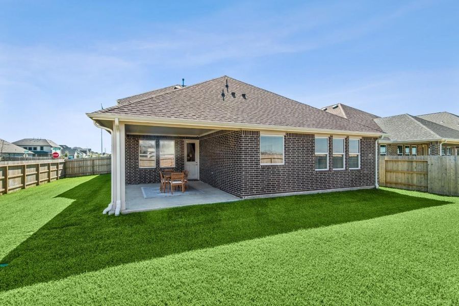 Exterior details and patio area of a home in Westwood, League City (Image 3). Exterior details and patio area of a home in Westwood, League City (Image 3).