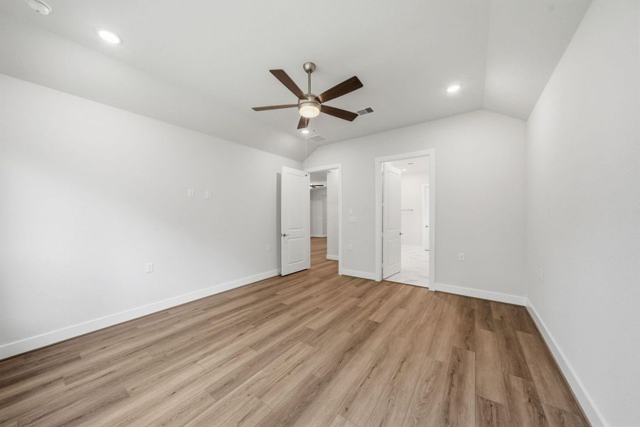 Spacious, unfurnished interior of a new home in Chambers Creek, Willis (Image 44).