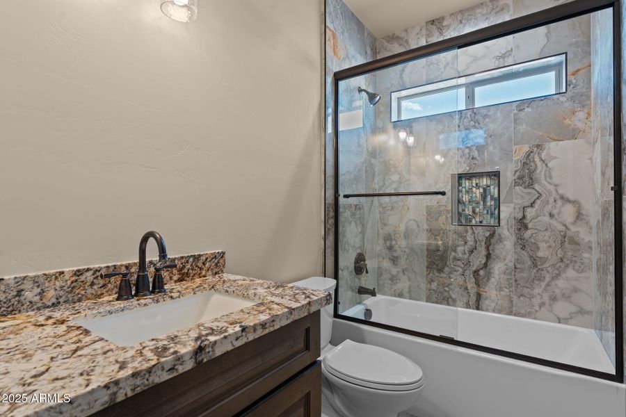 12-web-or-mls-DSC01897 12-web-or-mls-DSC01897