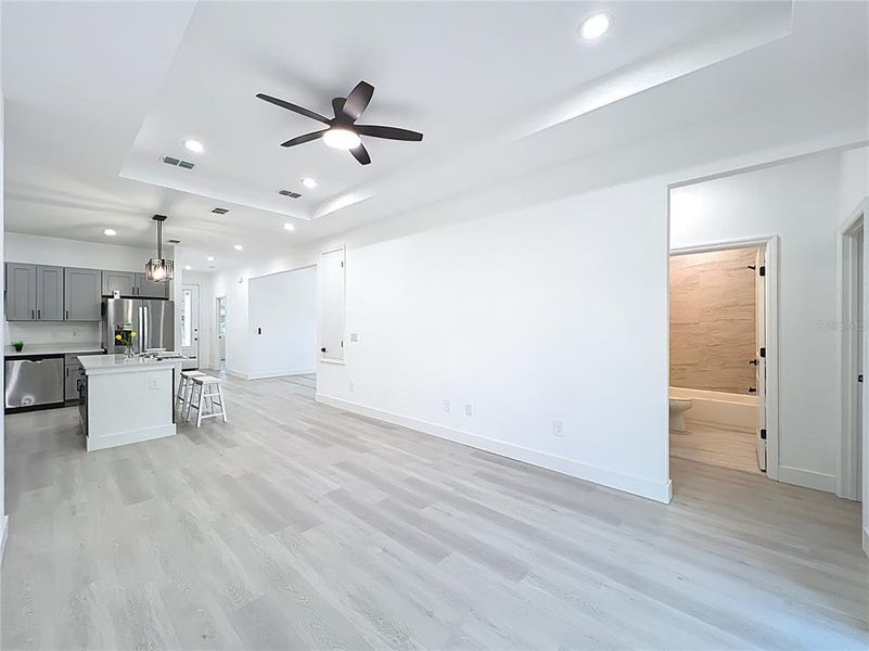 Spacious, unfurnished interior of a new home in , Orlando (Image 48).