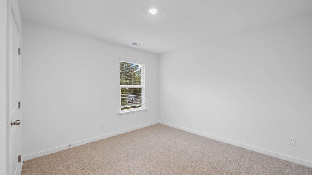 Spacious, unfurnished interior of a new home in Hillcrest Landing, McDonald (Image 29).