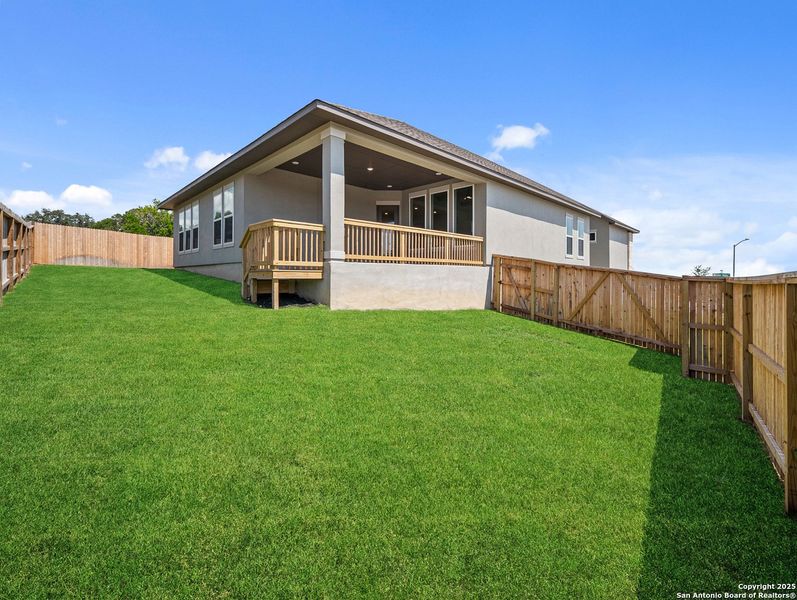 Exterior details and patio area of a home in Cibolo Crossing, Universal City (Image 3).