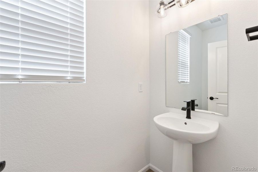 Image 30 of a home in Woodrose at Painted Prairie.