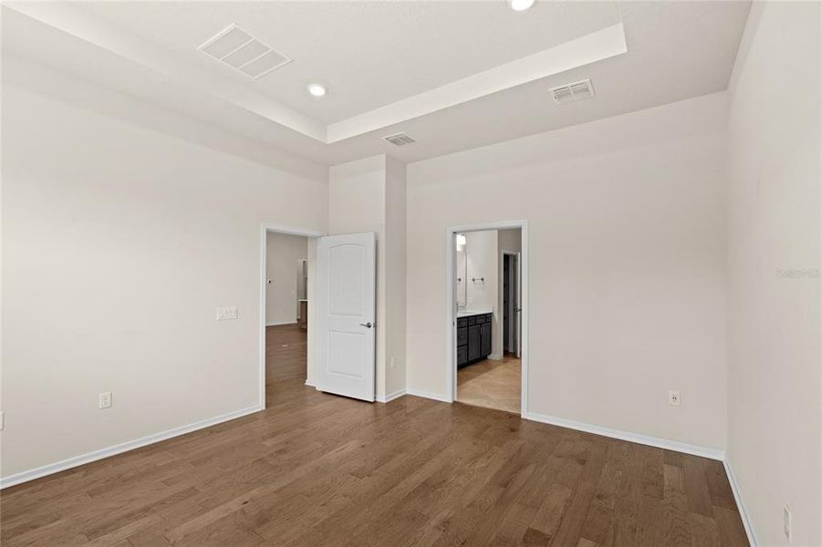 Spacious, unfurnished interior of a new home in , Winter Garden (Image 35). Spacious, unfurnished interior of a new home in , Winter Garden (Image 35).