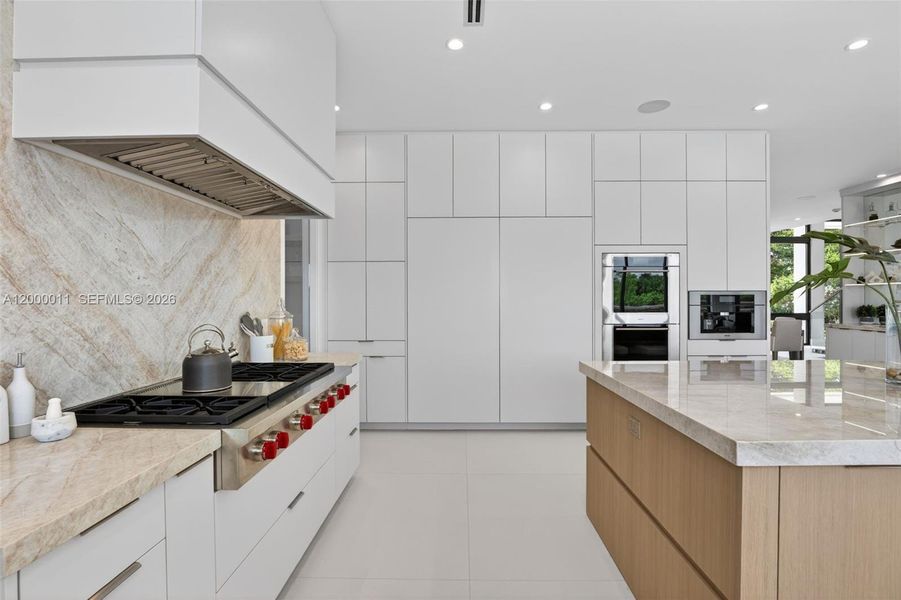 Furnished interior view inside a new home in , Fort Lauderdale (Image 18).
