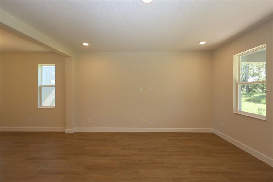 Spacious, unfurnished interior of a new home in Eden at Crossprairie, St. Cloud (Image 19).