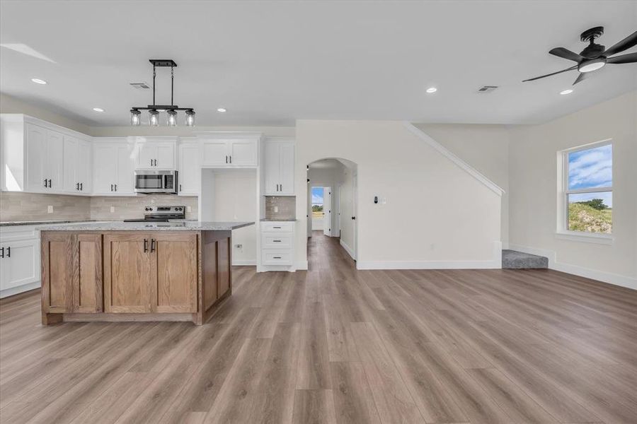 Spacious, unfurnished interior of a new home in , Elm Mott (Image 27). Spacious, unfurnished interior of a new home in , Elm Mott (Image 27).