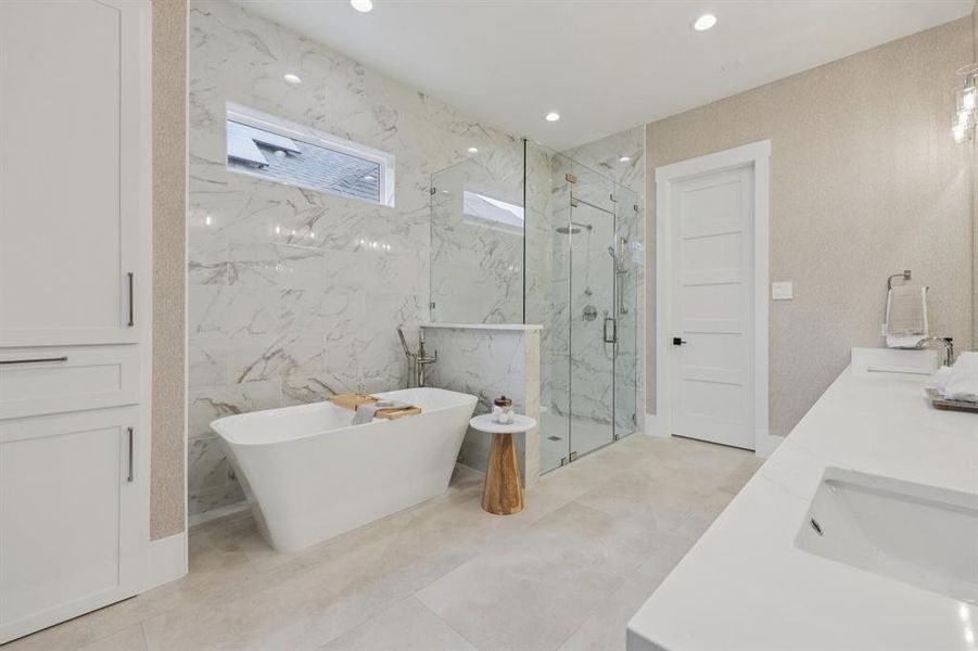 Furnished interior view inside a new home in , Dallas (Image 8).