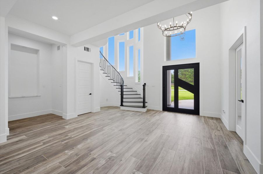 ENTRANCE LEFT SIDE HOME OFFICE