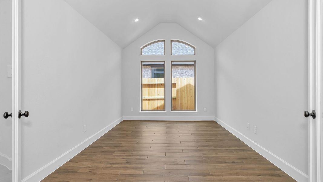 Spacious, unfurnished interior of a new home in StoneCreek Estates, Richmond (Image 8).