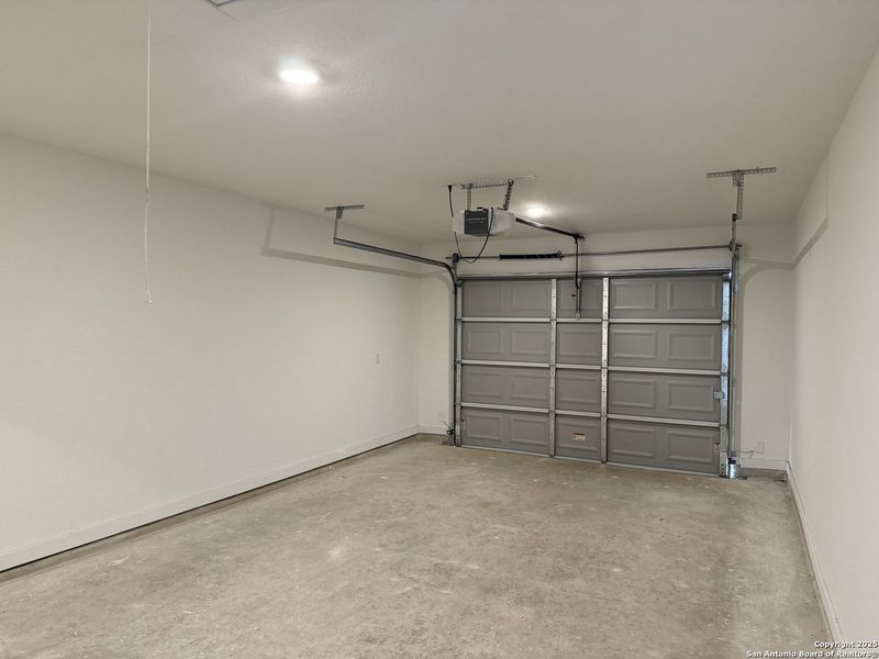 Spacious, unfurnished interior of a new home in , Three Rivers (Image 6).