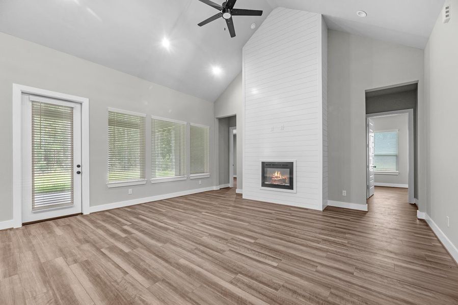 Spacious, unfurnished interior of a new home in , Dayton (Image 24).