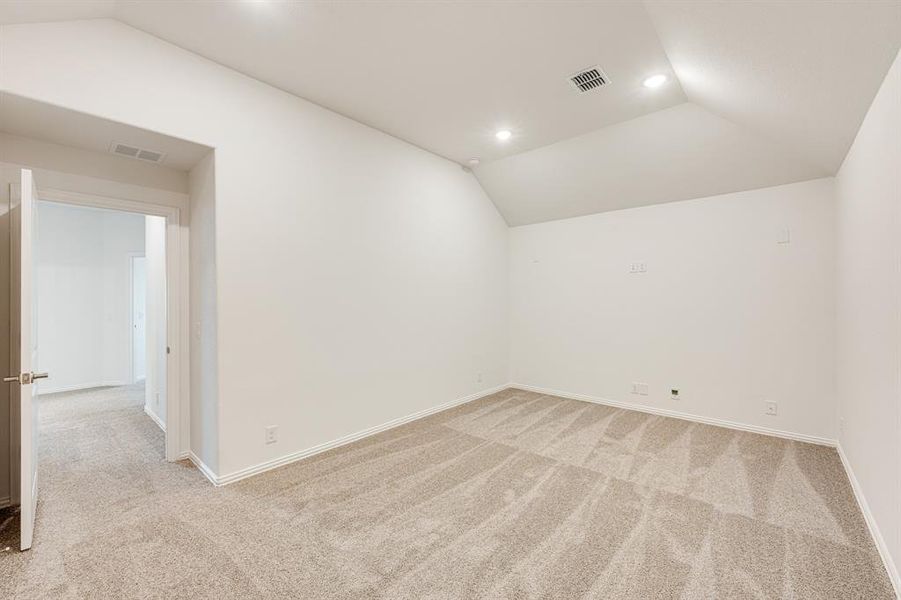 Spacious, unfurnished interior of a new home in Union Park Classic 55, Little Elm (Image 18).