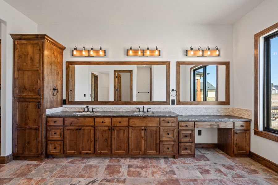 Furnished interior view inside a new home in Santana Ridge, Weatherford (Image 7).