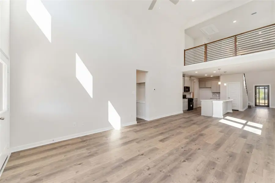 Spacious, unfurnished interior of a new home in Magnolia Springs, Montgomery (Image 17).