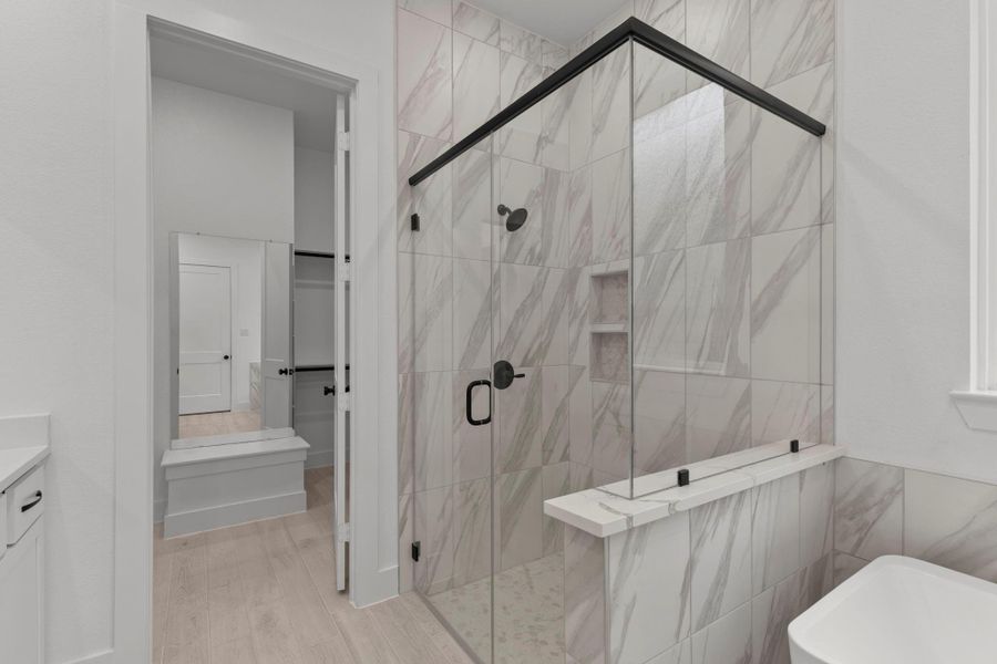 Furnished interior view inside a new home in Blue Heron, Mont Belvieu (Image 9).