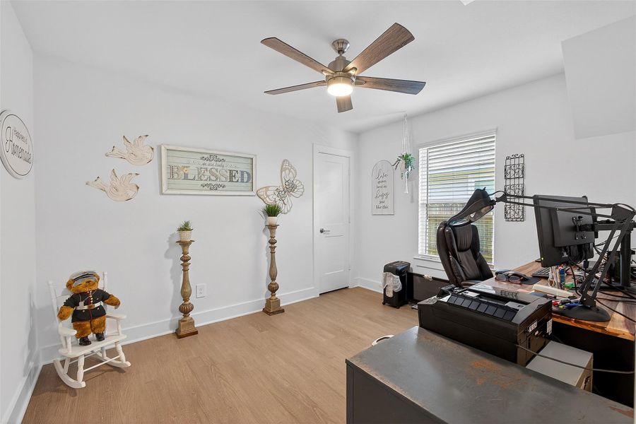 Furnished interior view inside a new home in Moran Ranch, Willis (Image 17).