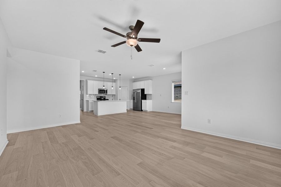 Spacious, unfurnished interior of a new home in Parks at Foster Crossing, Anna (Image 15). Spacious, unfurnished interior of a new home in Parks at Foster Crossing, Anna (Image 15).