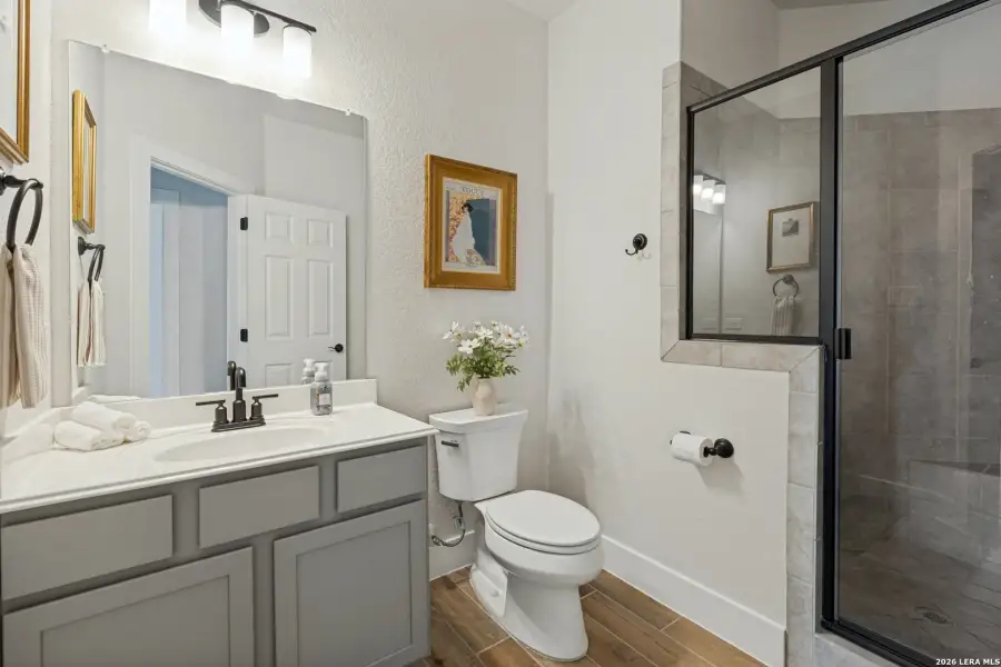 Furnished interior view inside a new home in Comanche Ridge, San Antonio (Image 14). Furnished interior view inside a new home in Comanche Ridge, San Antonio (Image 14).