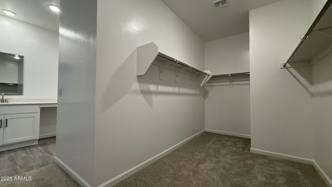 017 - Primay Closet 017 - Primay Closet