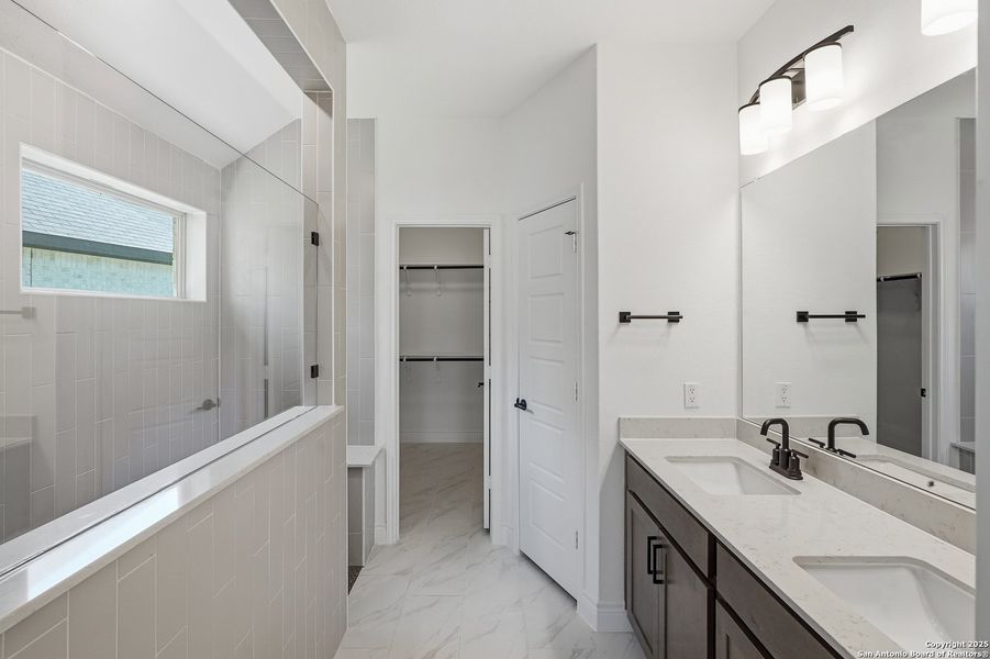 Furnished interior view inside a new home in Davis Ranch, San Antonio (Image 6). Furnished interior view inside a new home in Davis Ranch, San Antonio (Image 6).