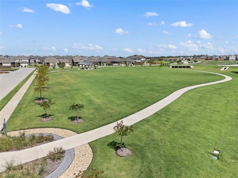 Community amenities in Wildflower Ranch, Fort Worth (Image 33).