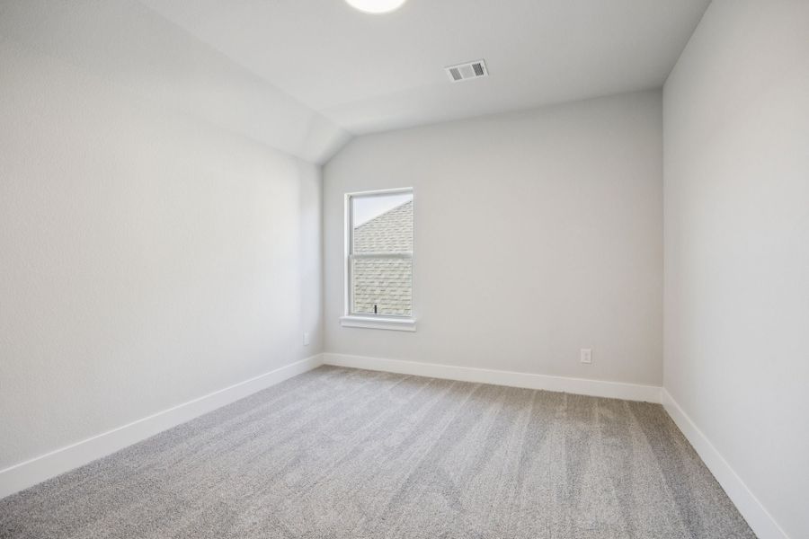 Spacious, unfurnished interior of a new home in Dove Hollow, Waxahachie (Image 18). Spacious, unfurnished interior of a new home in Dove Hollow, Waxahachie (Image 18).