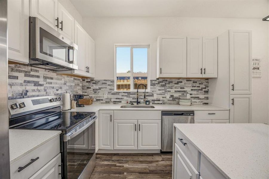 Furnished interior view inside a new home in , Granbury (Image 7).