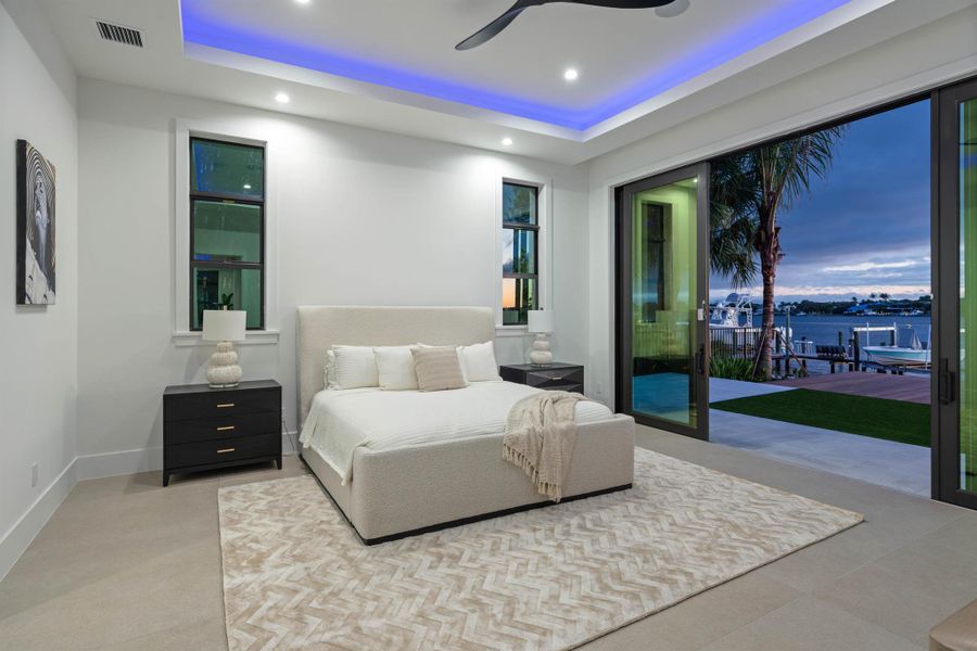 Furnished interior view inside a new home in , Lantana (Image 12).