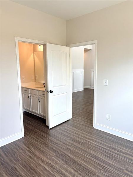 Spacious, unfurnished interior of a new home in Heritage Pointe at The Georgian, Villa Rica (Image 18).